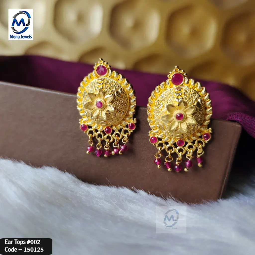 Ear Tops #002.webp