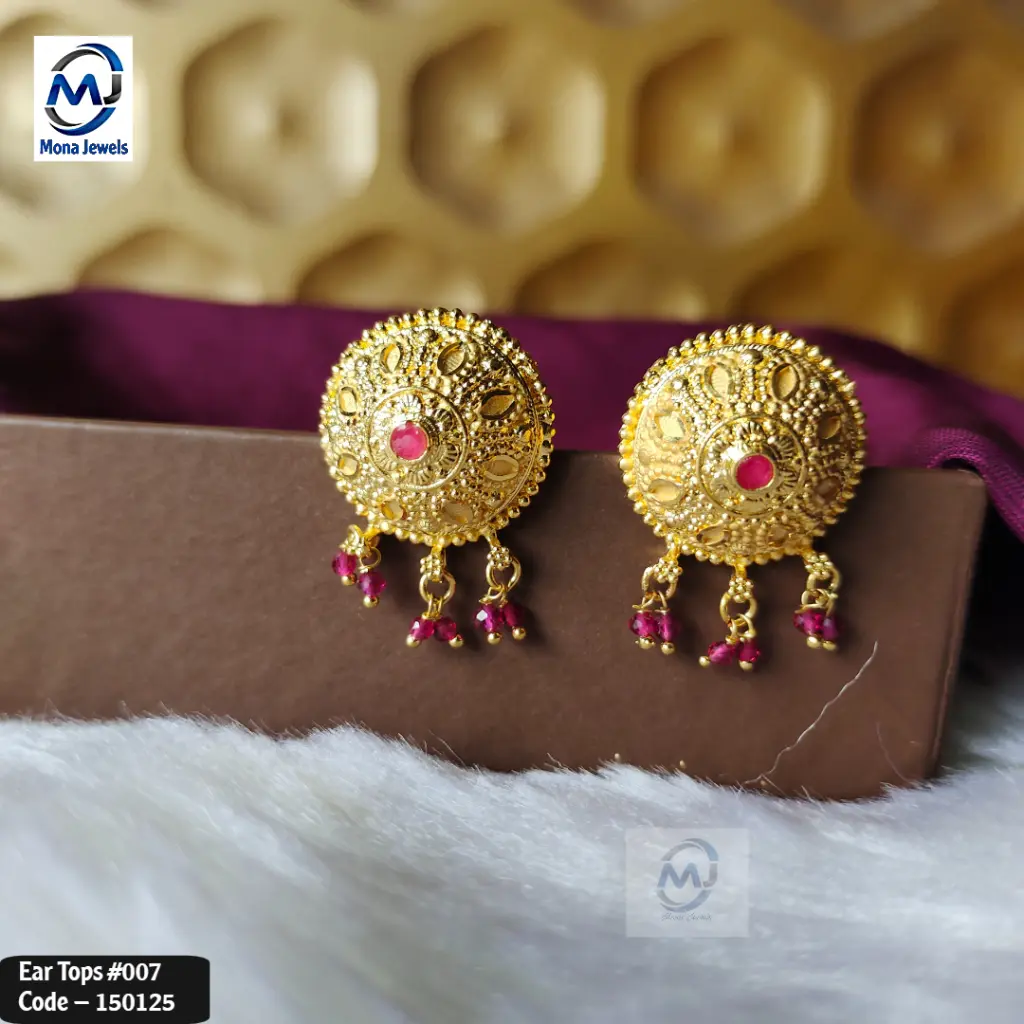 Ear Tops #007.webp