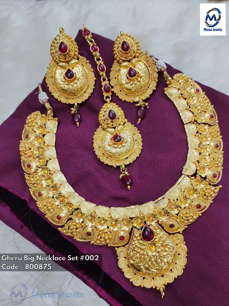 Gheru Big Necklace Set