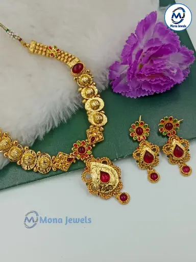 Gheru Necklace Set