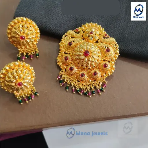 Gheru Pendant Set